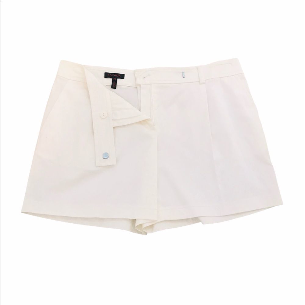 Escada white short shorts 8 inch rise
